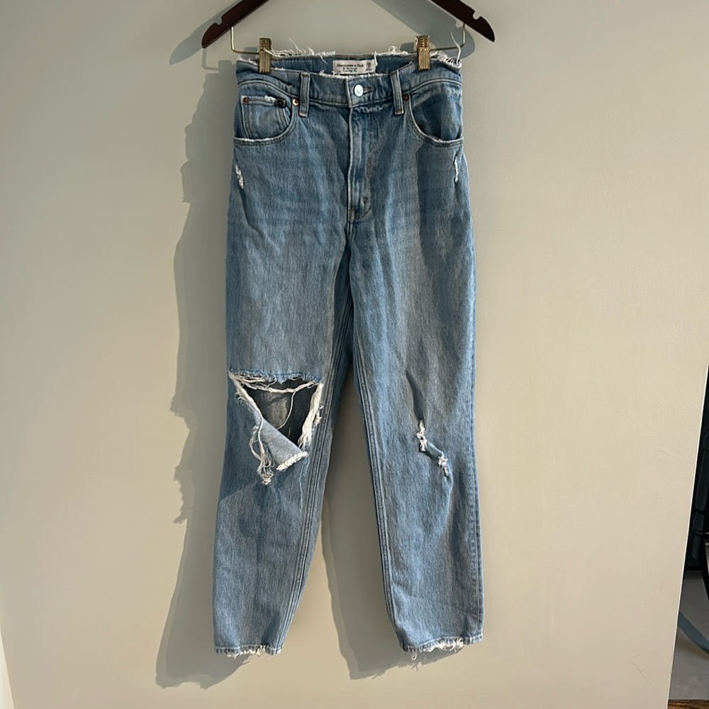 Abercrombie The 90s Straight Ultra High Rise Jeans